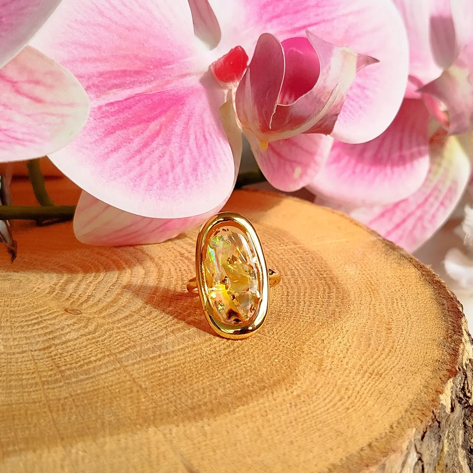 Bague ovale nacre brun-jaune